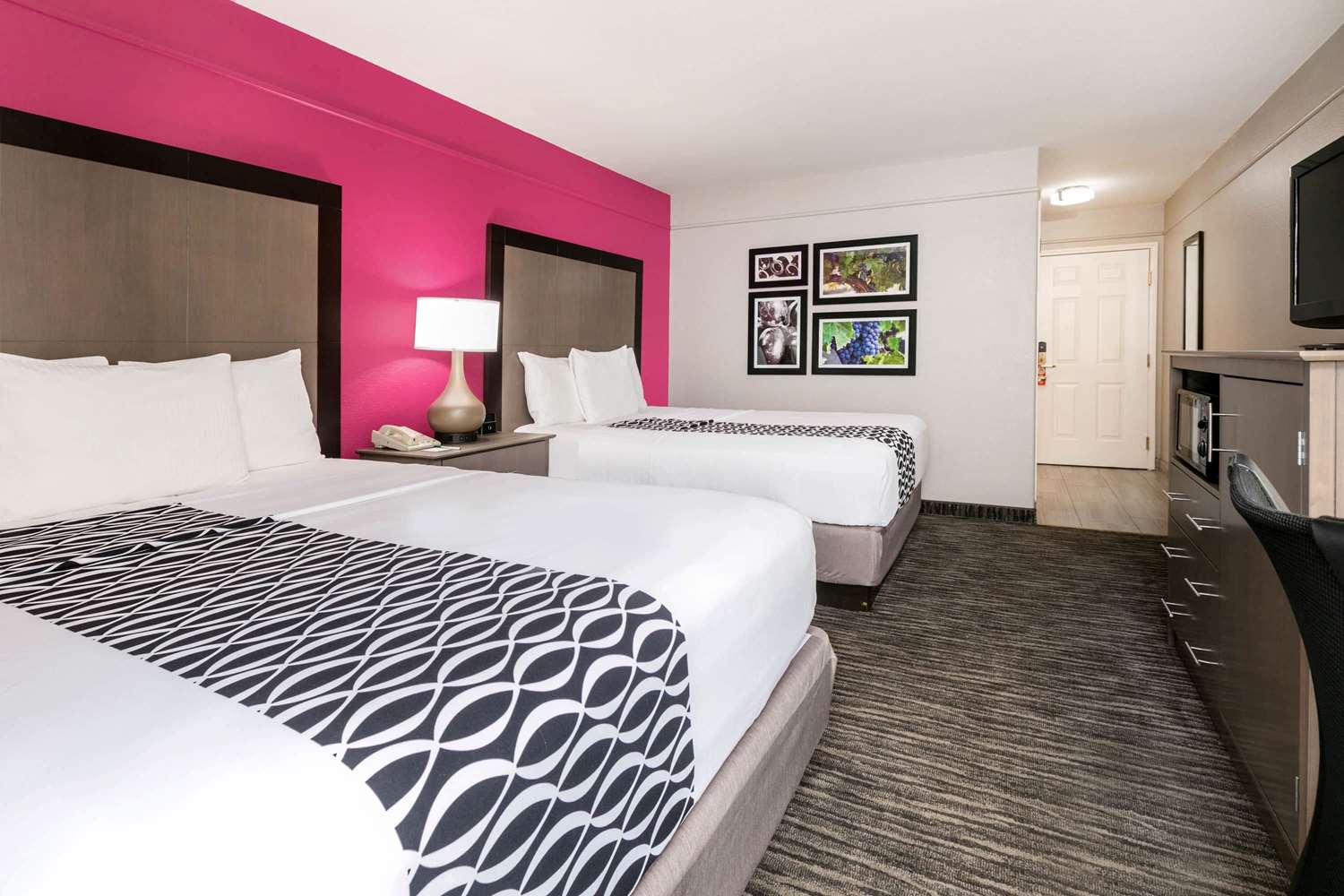 La Quinta Inn & Suites by Wyndham Fredericksburg 12/48