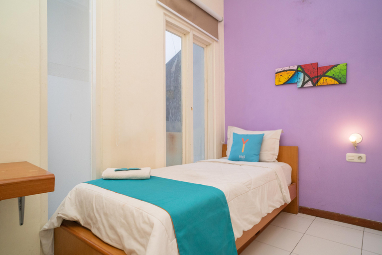 Room, Single