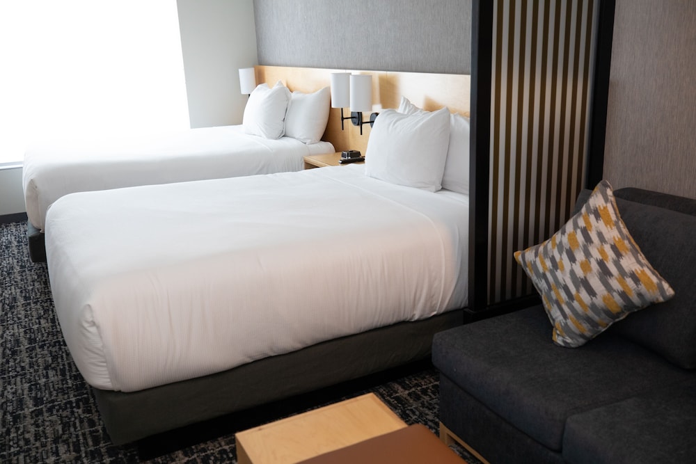 Hyatt Place Saltillo 7/33