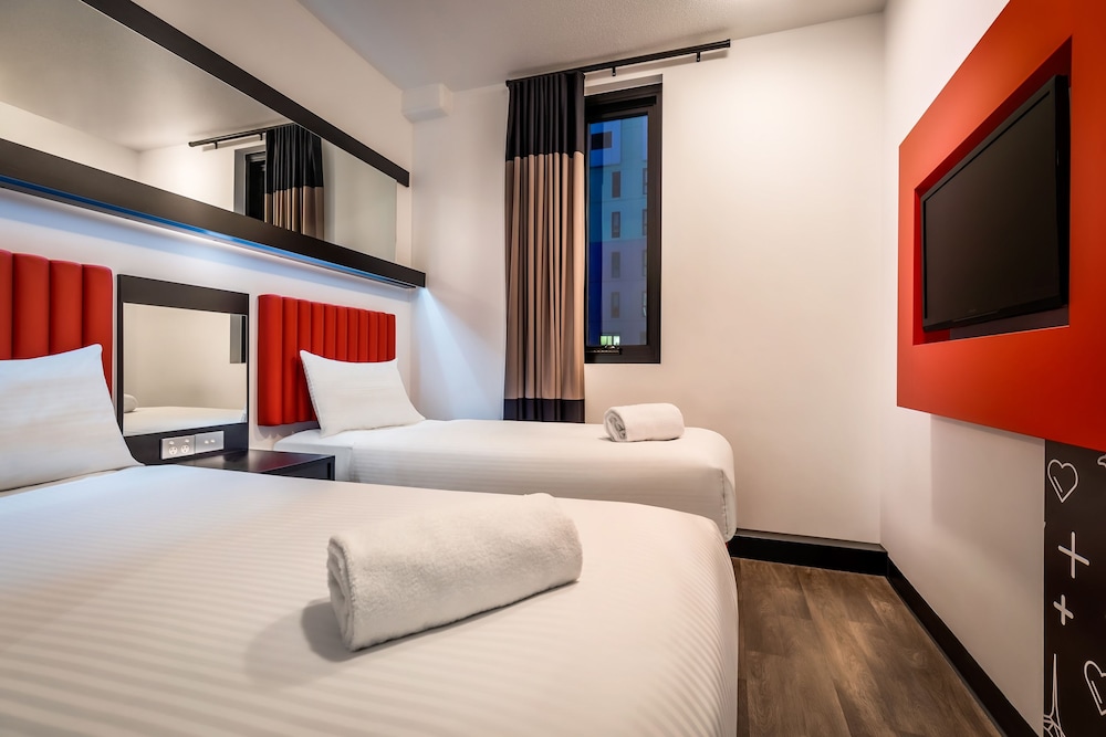 Essence Hotel Carlton 23/55