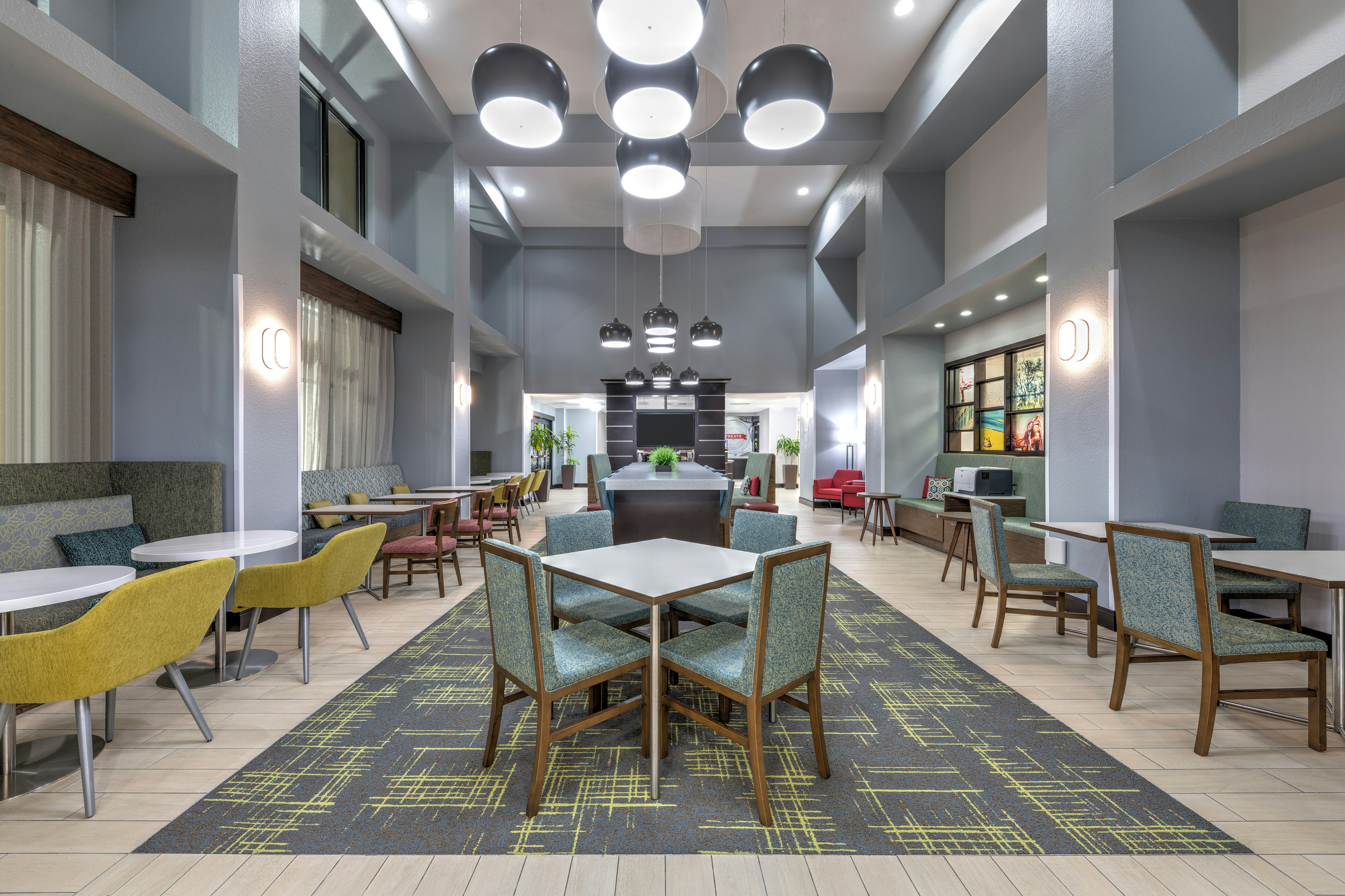 Hampton Inn and Suites Lake Jackson-Clute 34/41