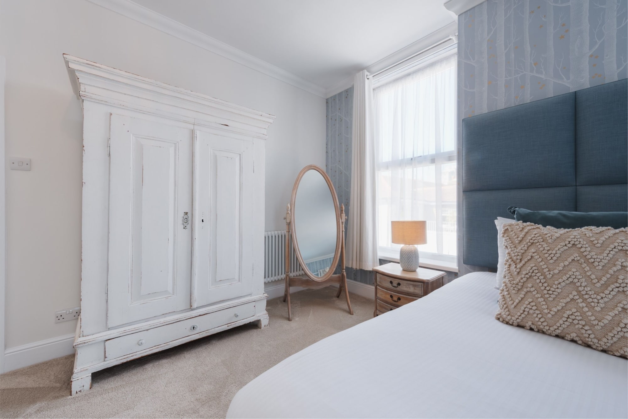 Superior, Suite, King Bed, Bath and Shower، Somerset House Boutique Hotel 3/4