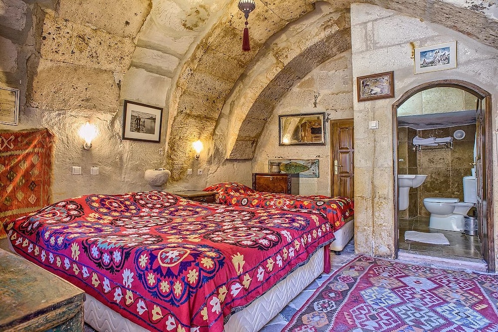 Kirkit Hotel 11/50