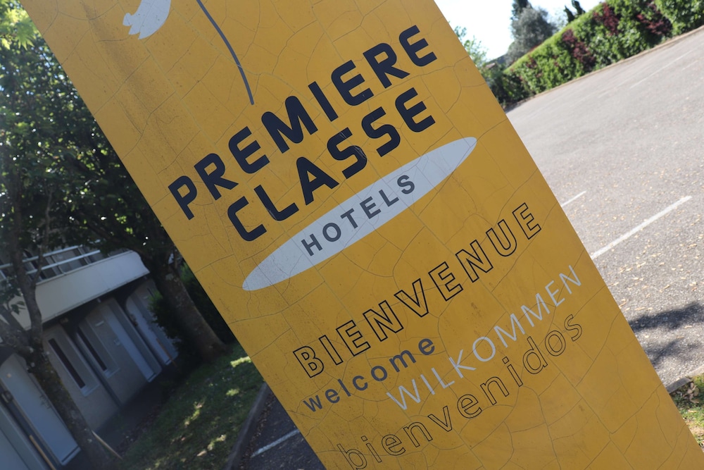 Premiere Classe Lyon Est - Bron Eurexpo 40/64