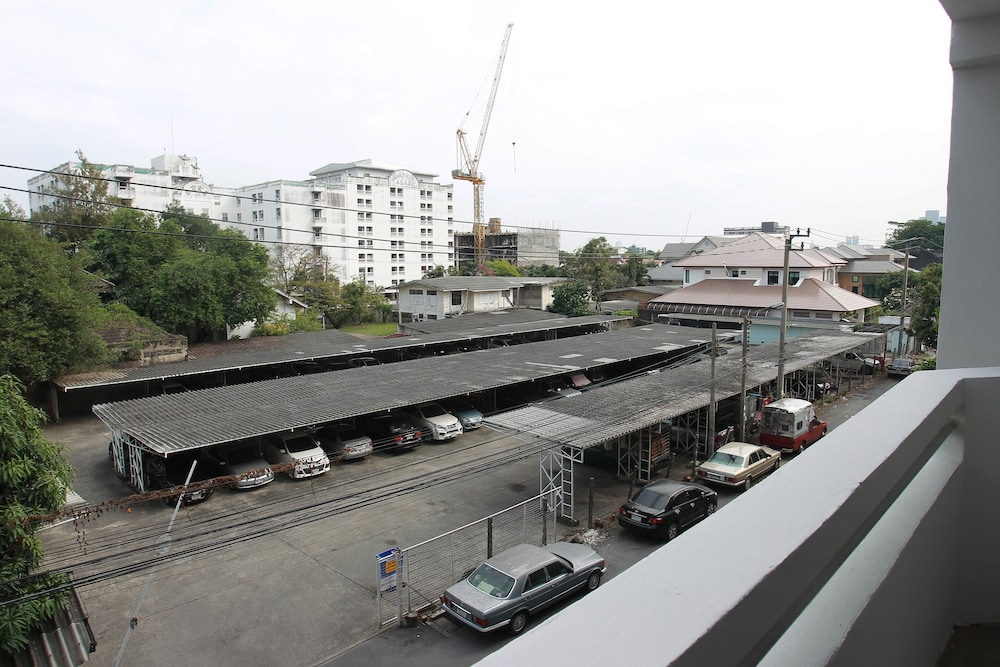 Lee Garden Bangkok 60/65