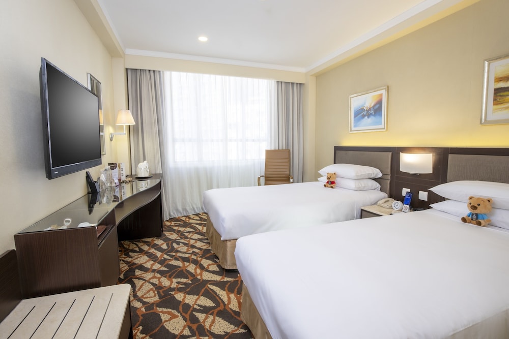 Metropark Hotel Kowloon 24/52