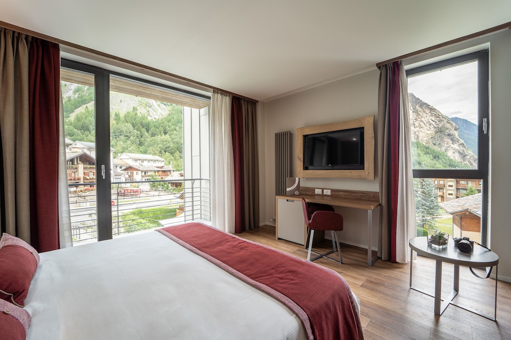Th Courmayeur 10/57