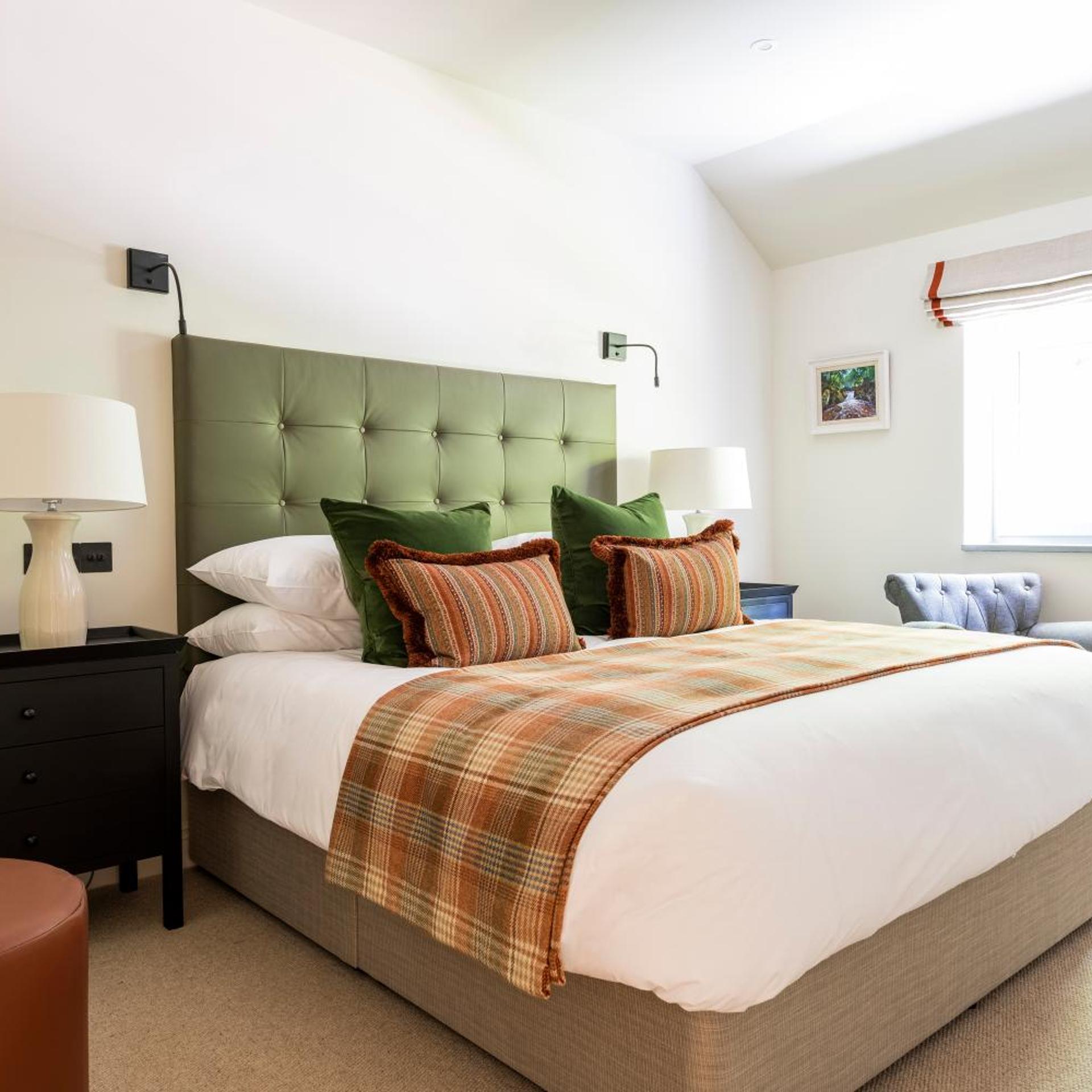3 Bedrooms, House