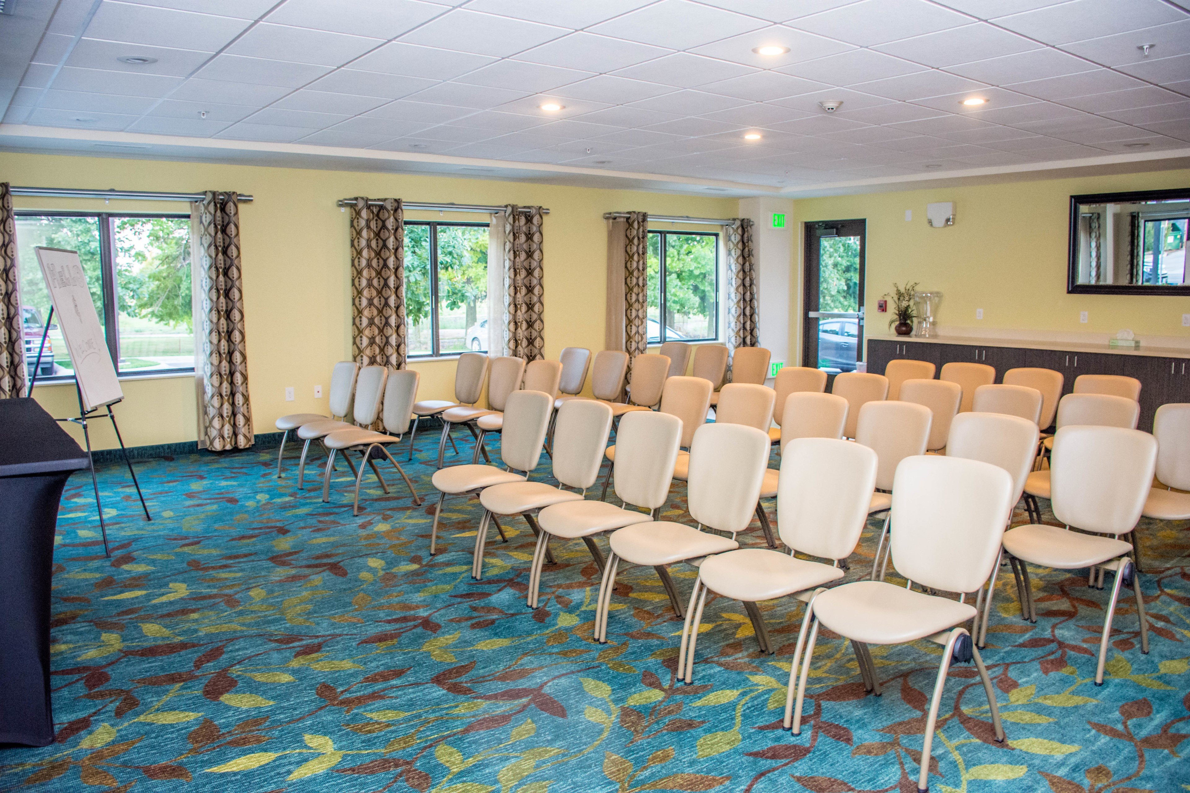 CANDLEWOOD SUITES OVERLAND PARK 49/59