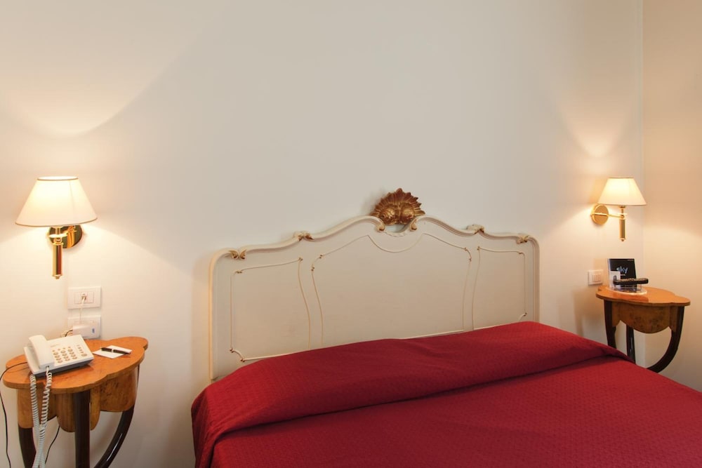 Hotel Villa Pigna 24/83
