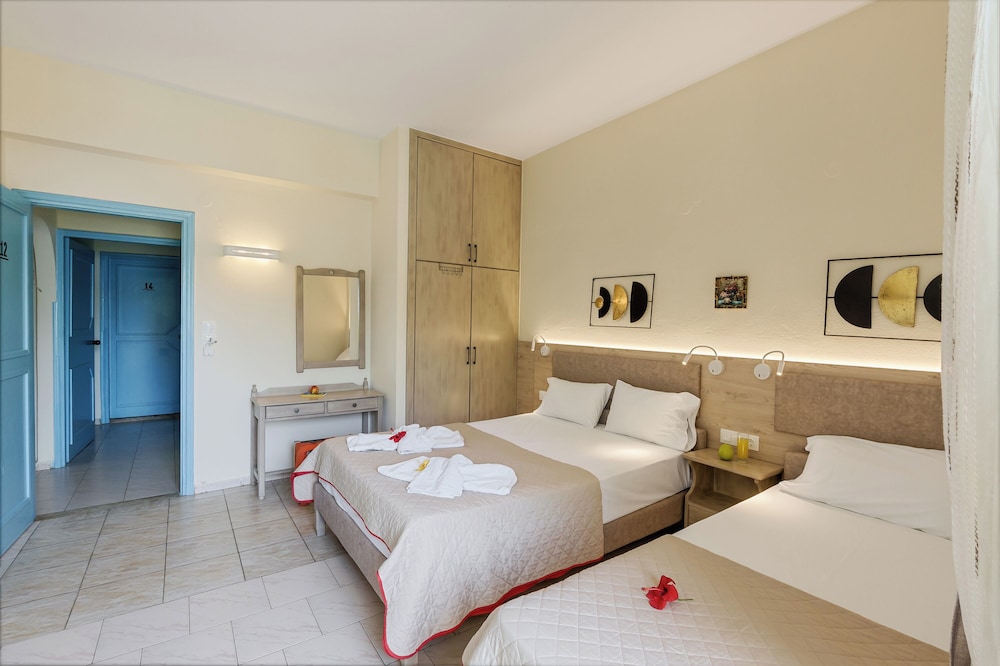 استوديو ثلاثي بسرير مزدوج وسرير فردي بإطلالة على البحر، Sunrise Hotel and Apartments Rodakino 2/7