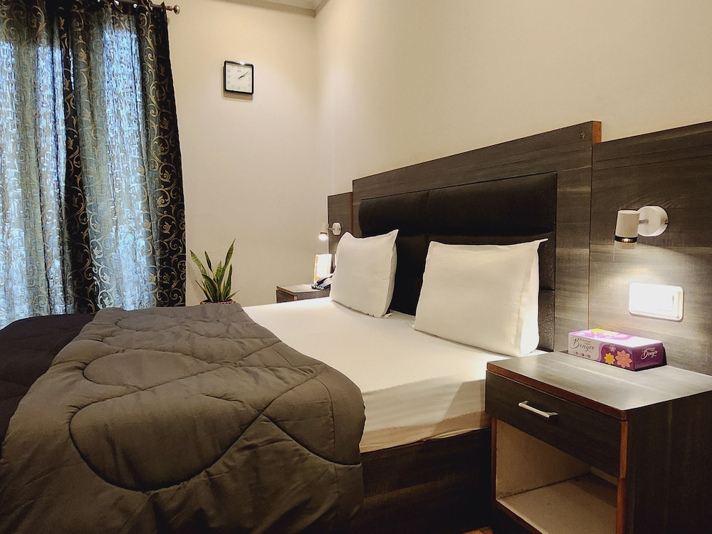 Hotel City Premier 32/50