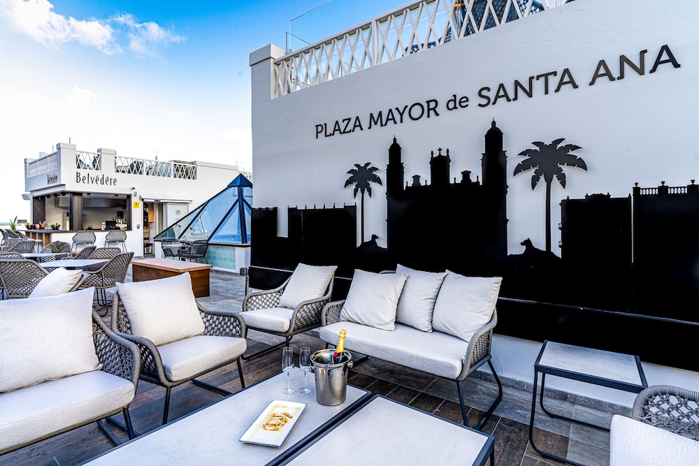 Boutique Hotel Cordial Plaza Mayor de Santa Ana 41/57