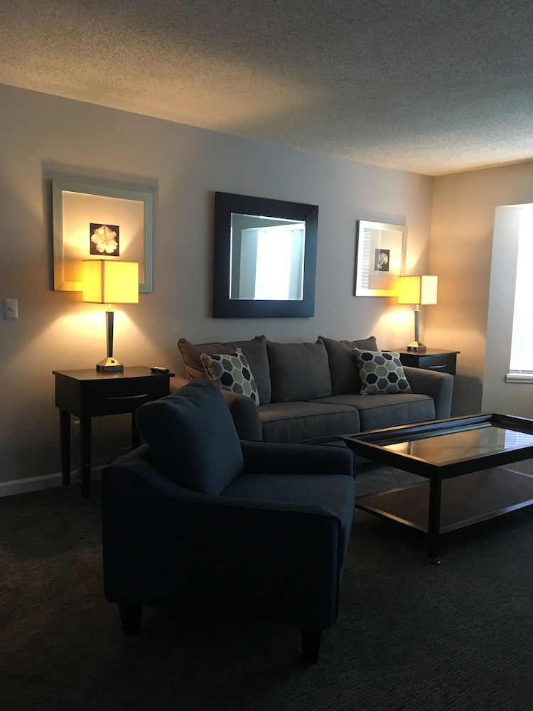 Ambassador Inn 32/56