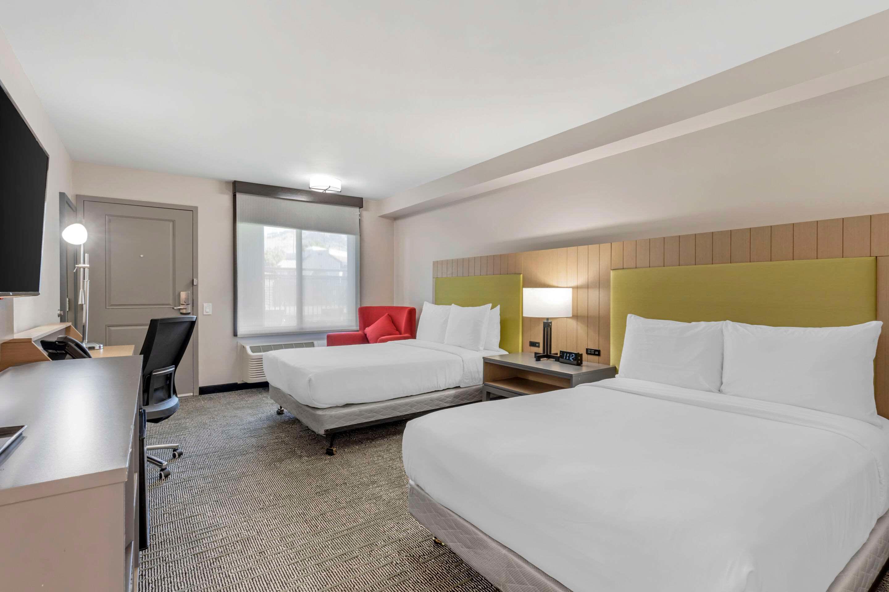 Room, Quadruple, Accessible