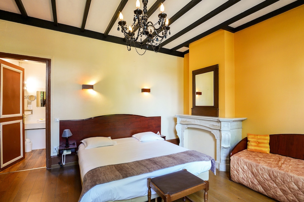 HOTEL NOTRE DAME 11/47