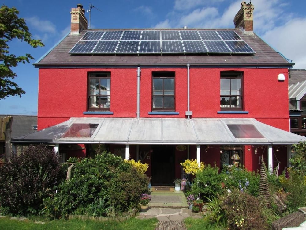 Western House B and B 5/50