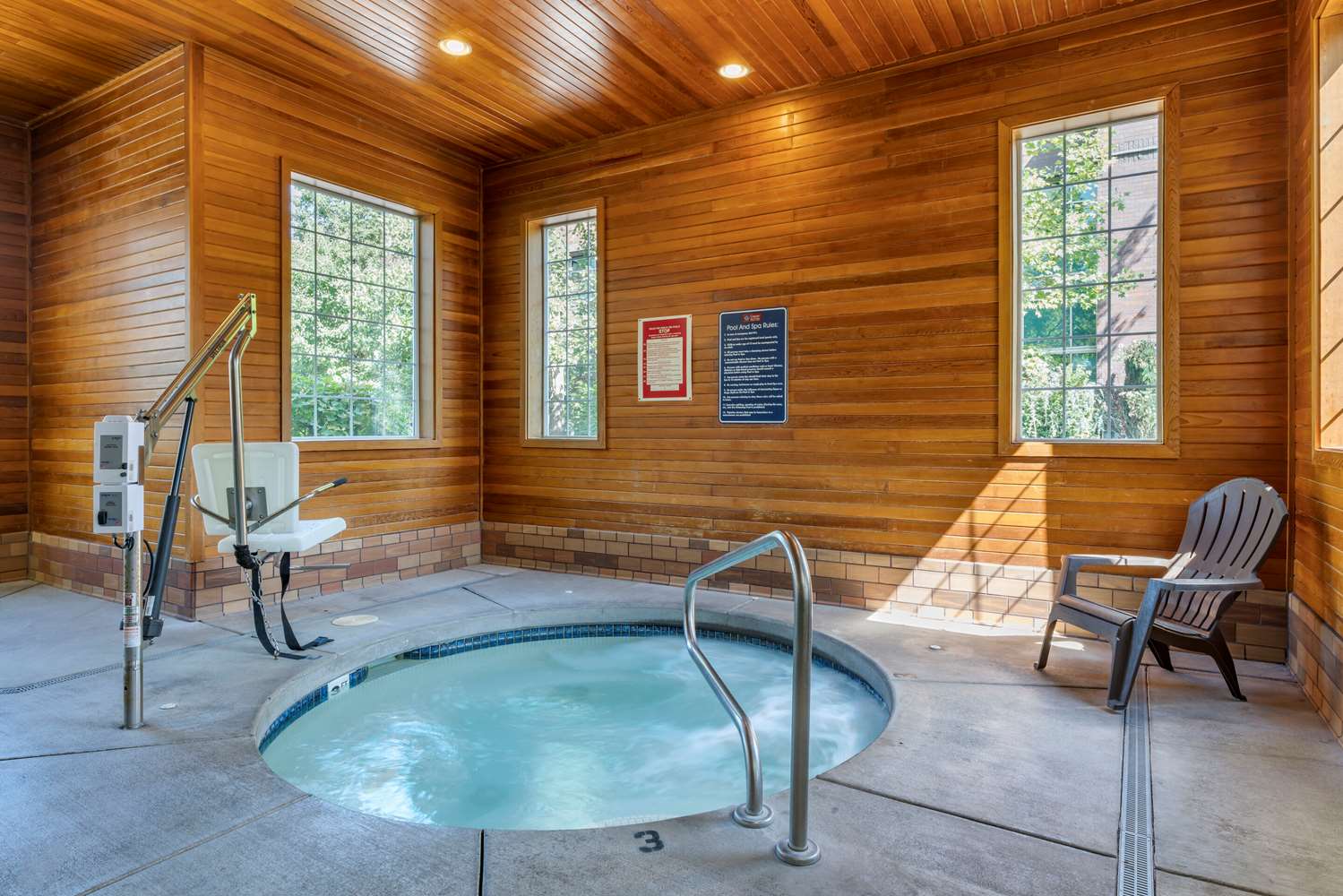 swimming pool spa