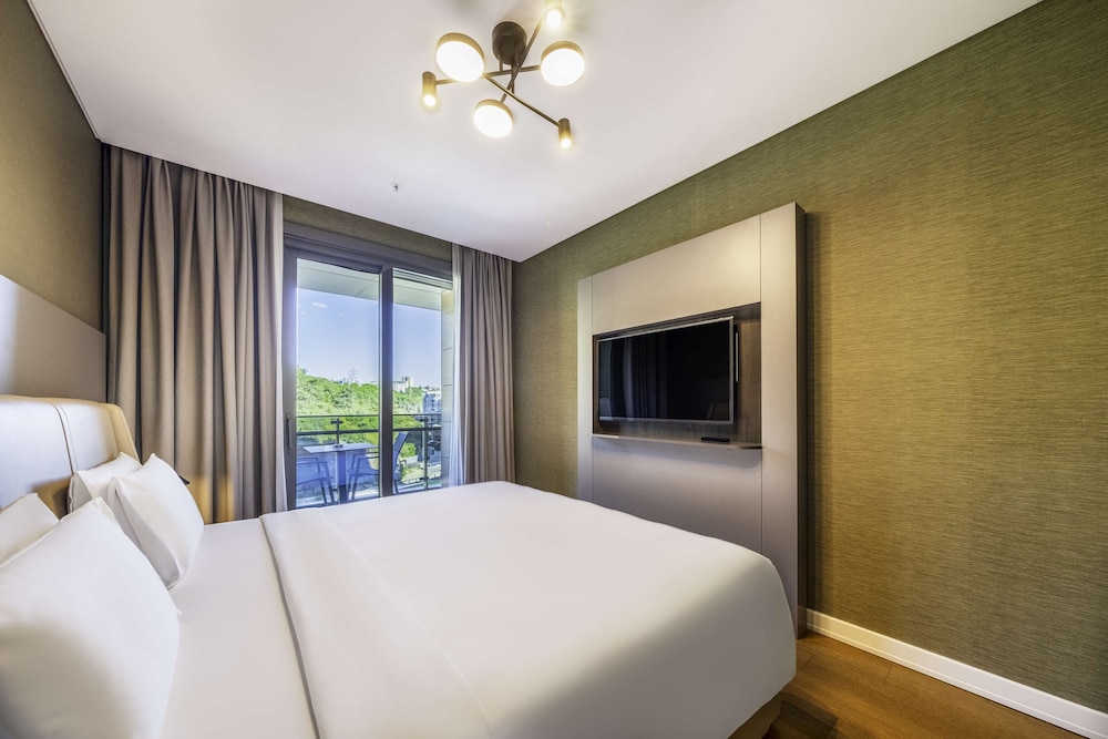 غرفة بريميوم عائلية بسرير كينج بـ5 غرف نوم، Radisson Residences Vadistanbul 2/10