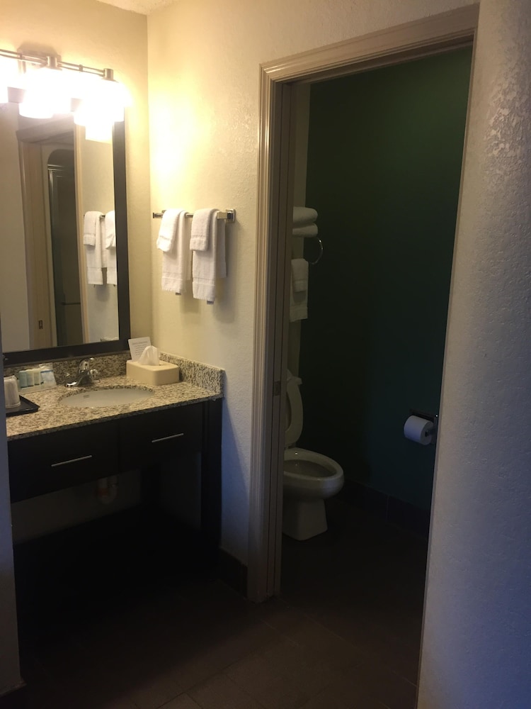 Sleep Inn Louisville East, KY 24/57