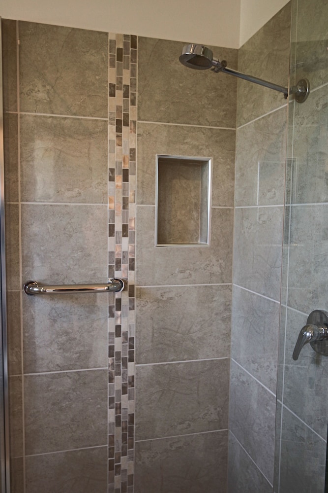 Swansea Cottages & Motel Suites 24/50