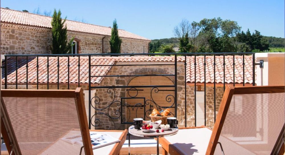 Chateau de Massillan 37/50