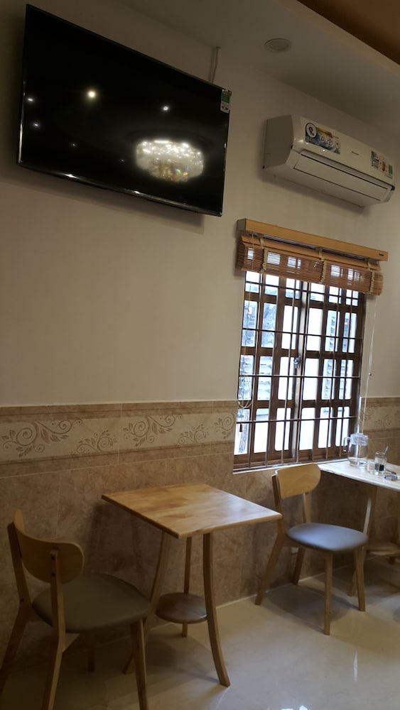 Tomorrow Hostel 23/40
