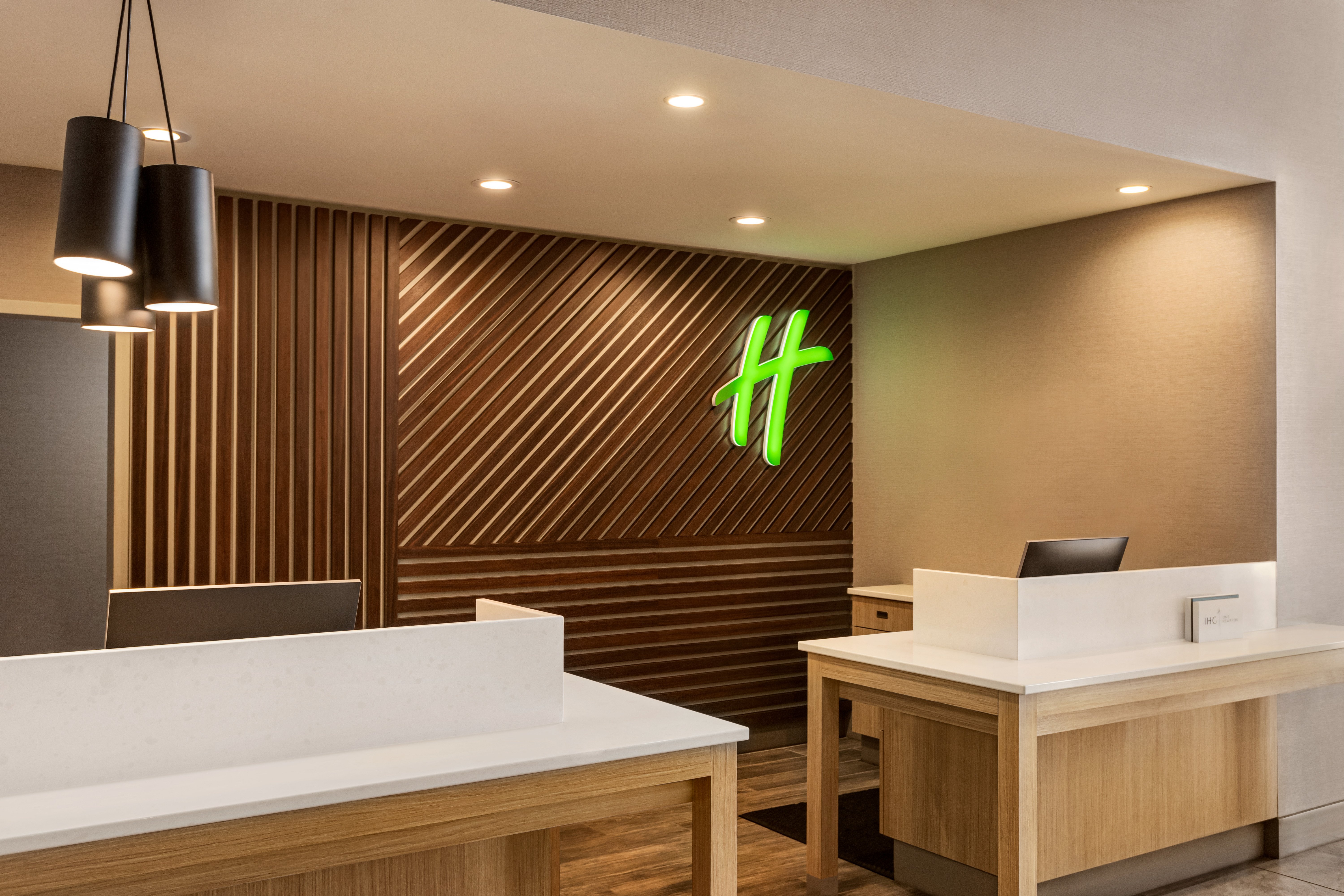 Holiday Inn Hotel Suites Council Bluffs I 29 6/38