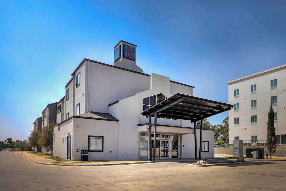 Motel6 Cedar Park, TX 23/31