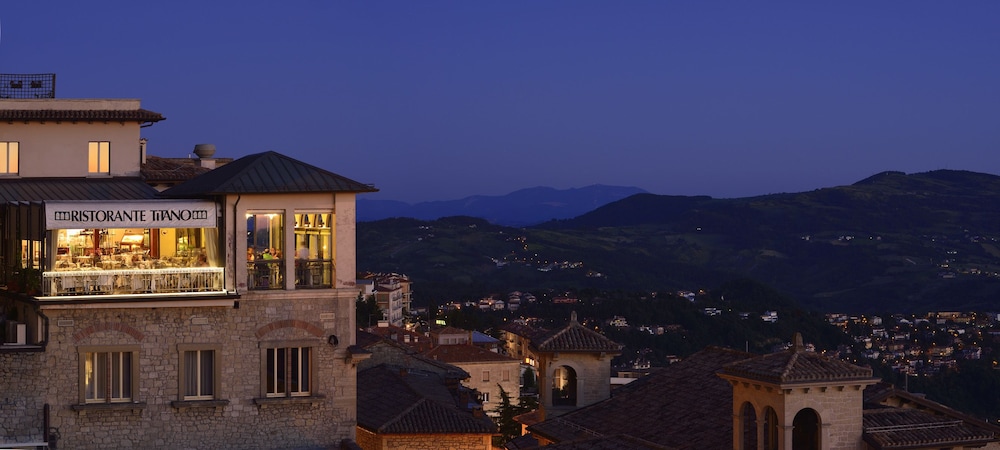 Titano Suites 3/32