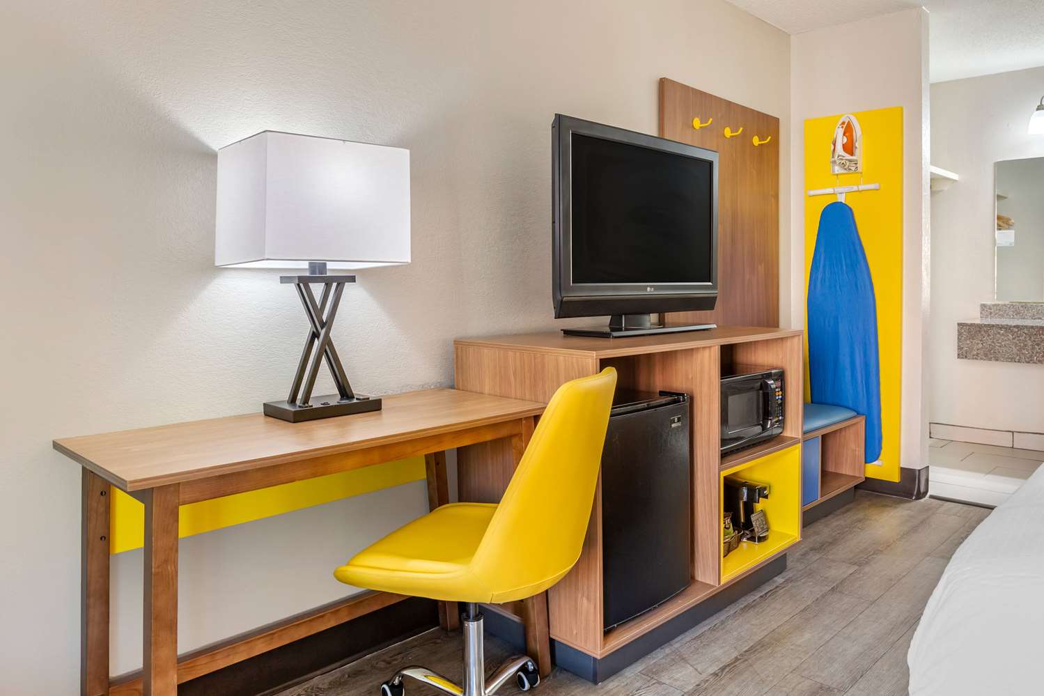 Days Inn Suites By Wyndham Rocky Mount Golden East 48/56