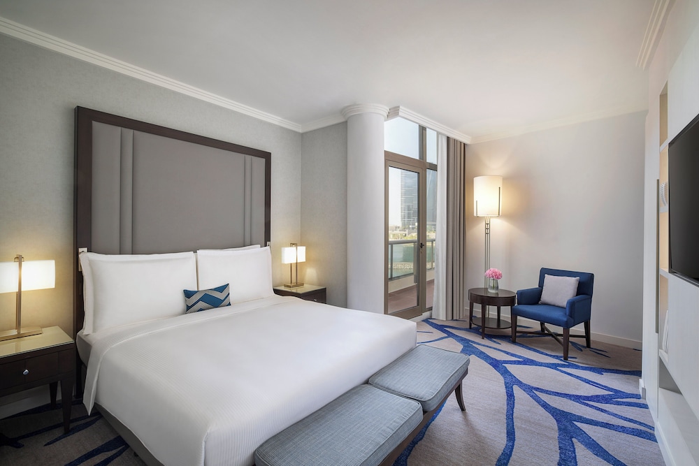 SUITE, SEA VIEW, BALCONY