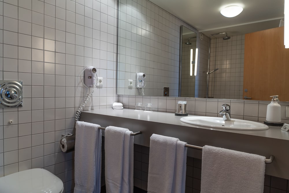 Hotel Isafjordur 6/45