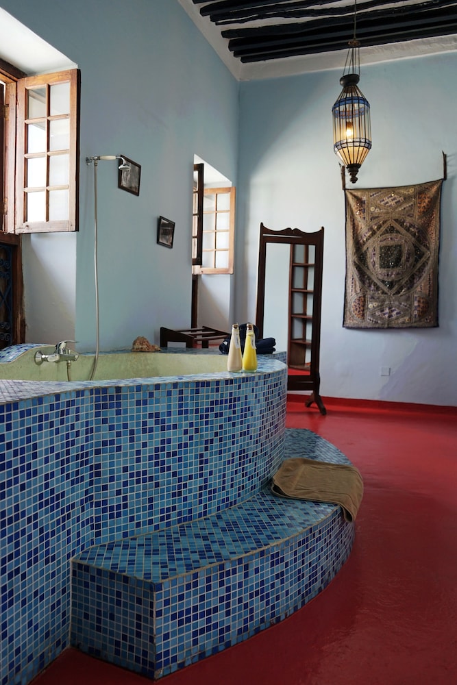 Zanzibar Palace Hotel 10/75