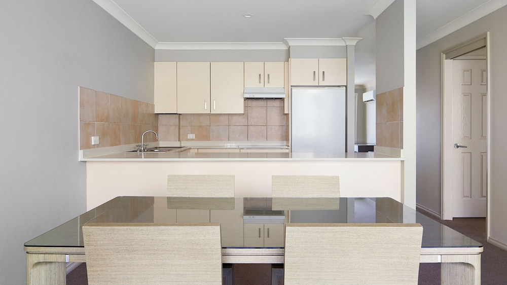 Pinnacle Apartments، كانبرا 6/43