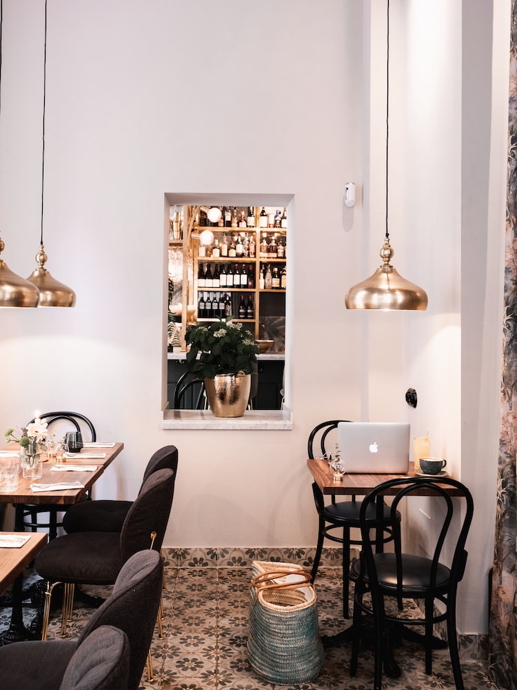Ocho Suites and Kitchen 37/47