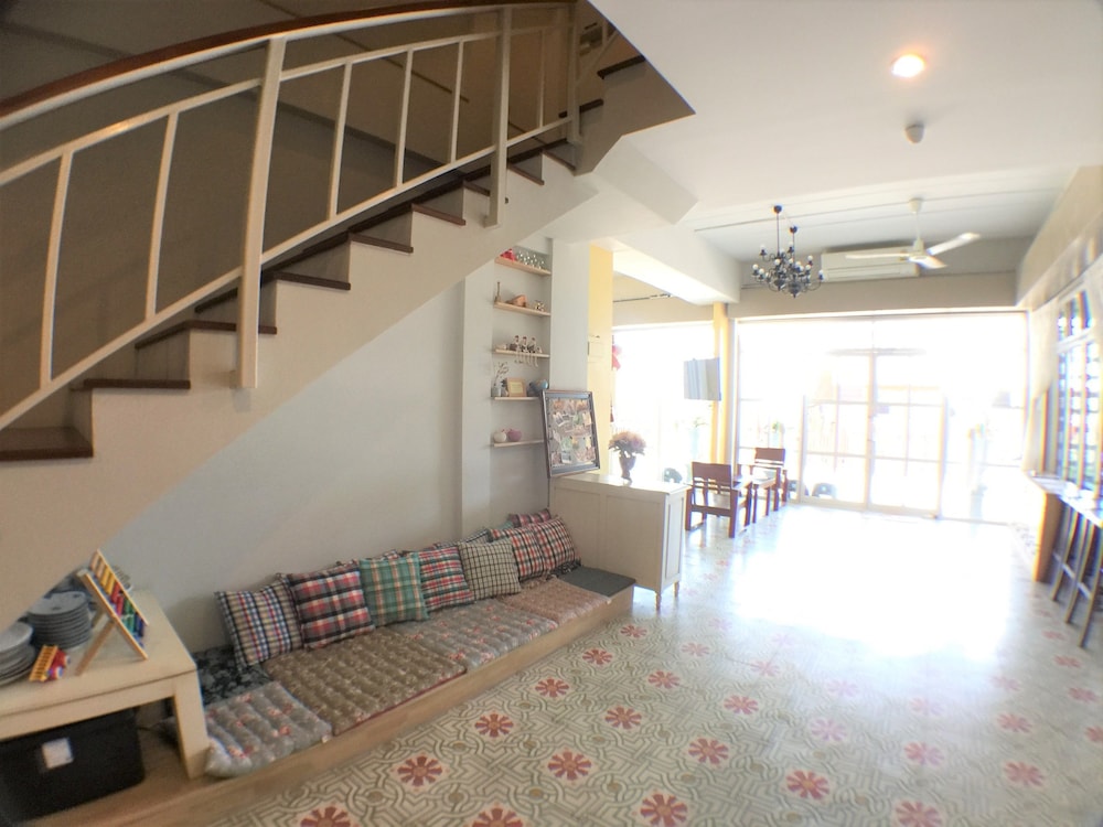 Double Ninth Friendly Boutique Hotel 15/18