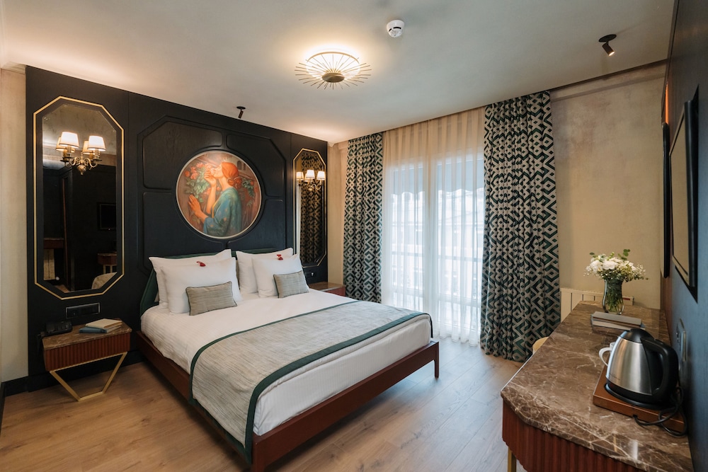 SUPERIOR, DOUBLE BED
