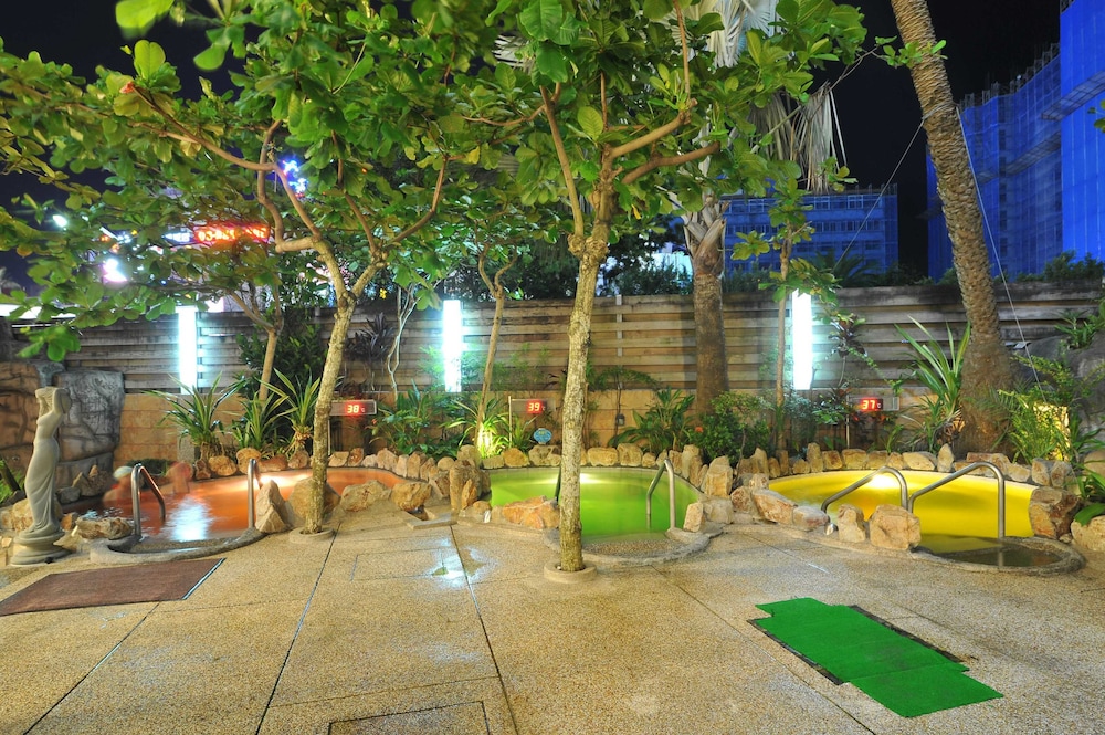 Resort One Hotel 35/37