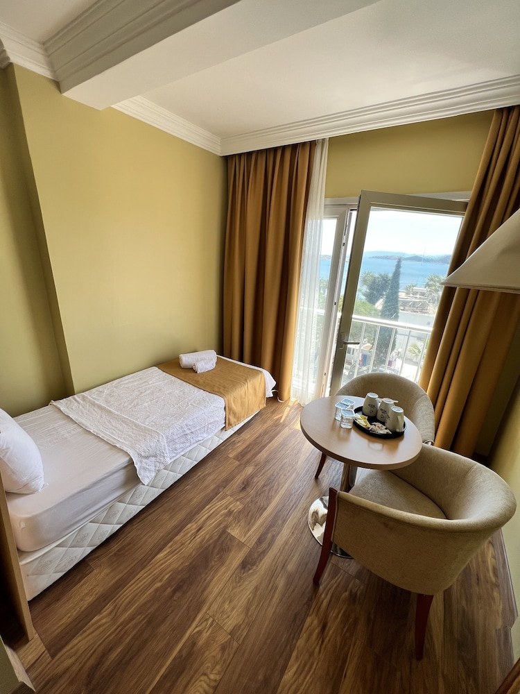 EXEN HOTEL 12/50