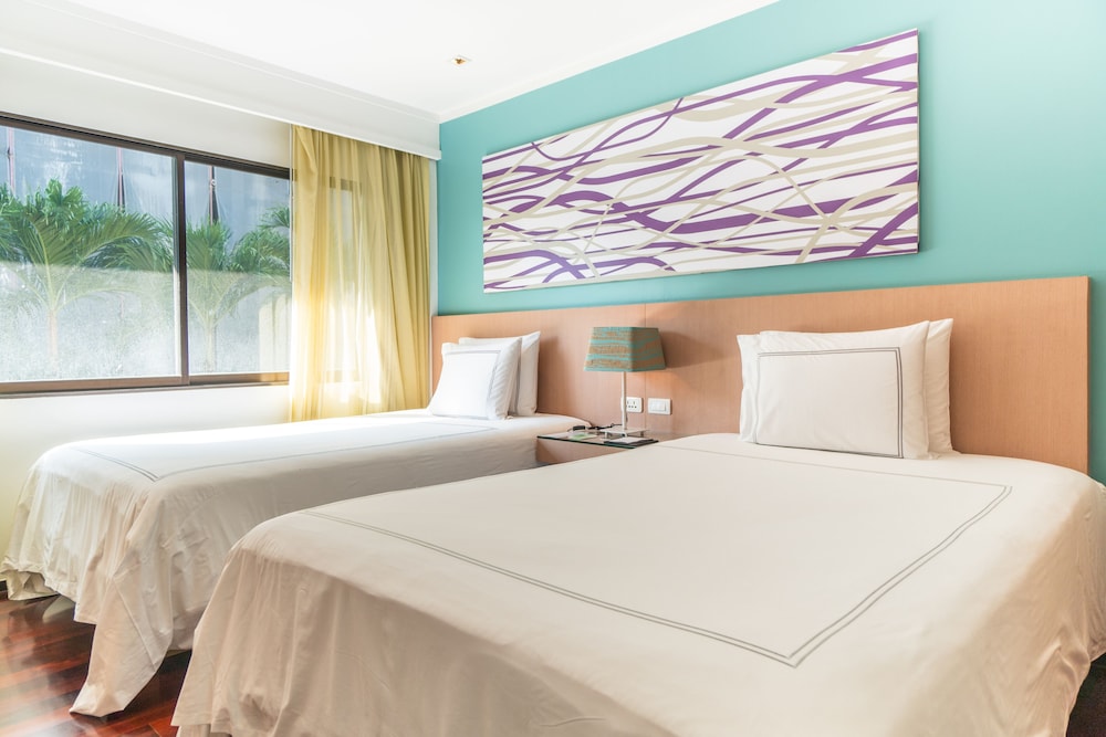 Radisson Resort and Suites Phuket 25/72