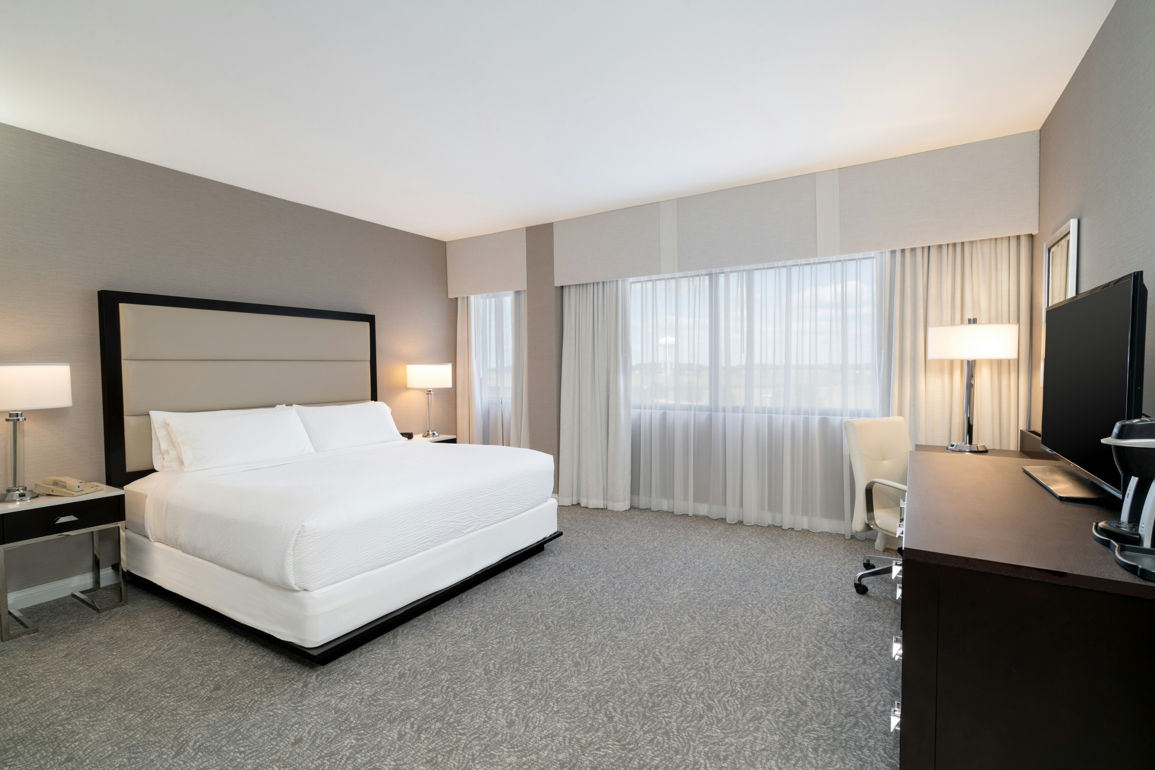 Leisure, King Bed، Holiday Inn Wilmington 6/10