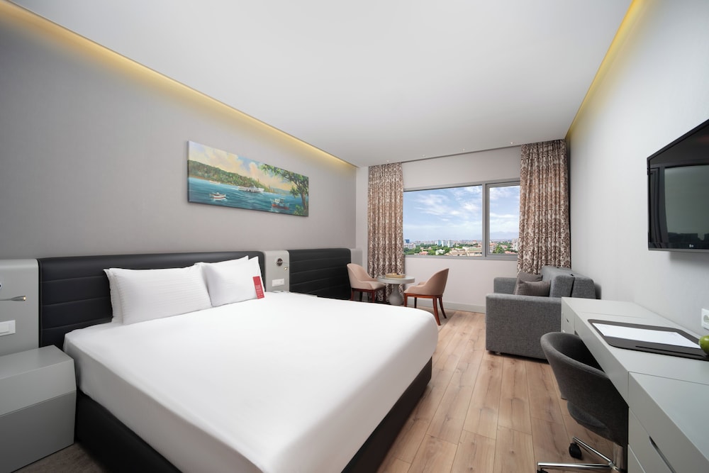 Deluxe, King Bed, Sea View
