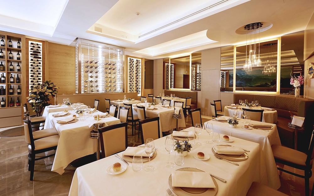Harry's Bar Trevi Hotel & Restaurant 54/75