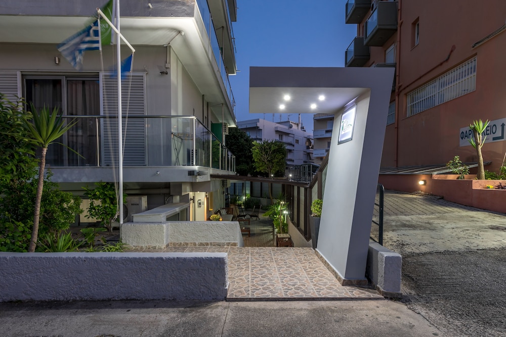 7 Palms Hotel Apartments 39/49