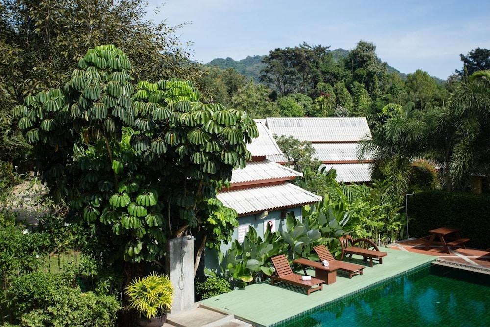 POONYAMANTRA RESORT 68/75