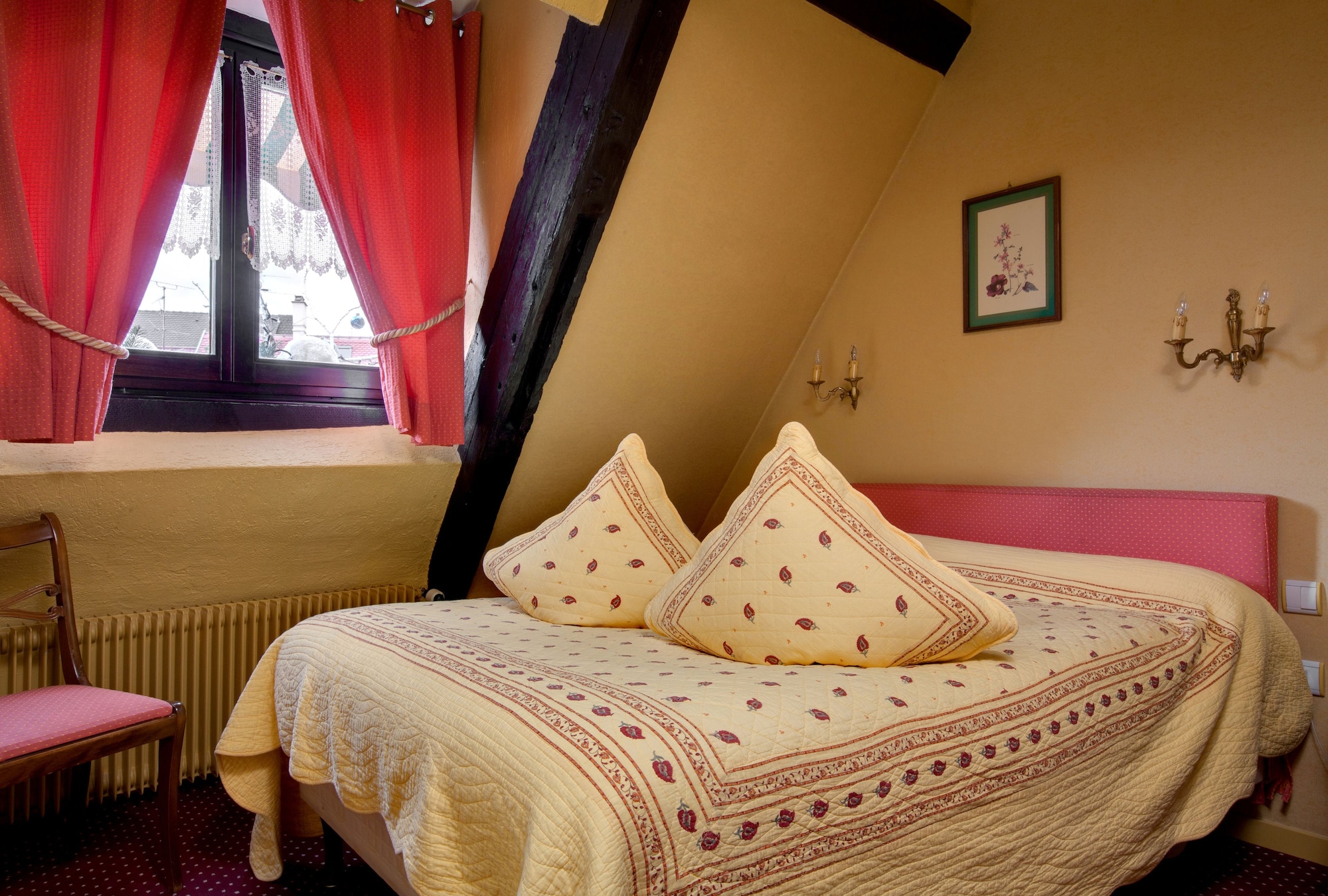 ROOM, SINGLE