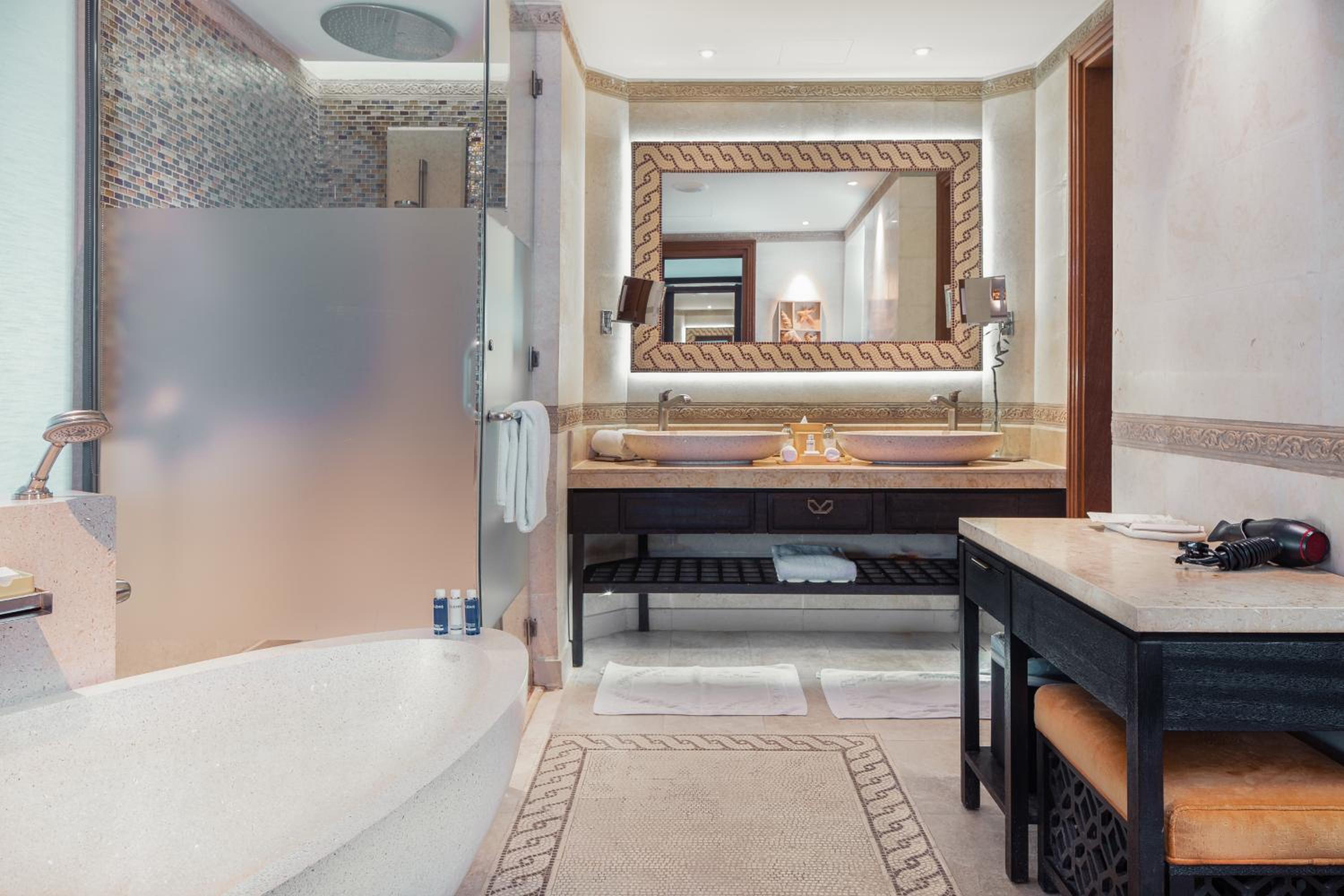 Deluxe Beach Terrace Room، Banana Island Resort Doha By Anantara 3/4