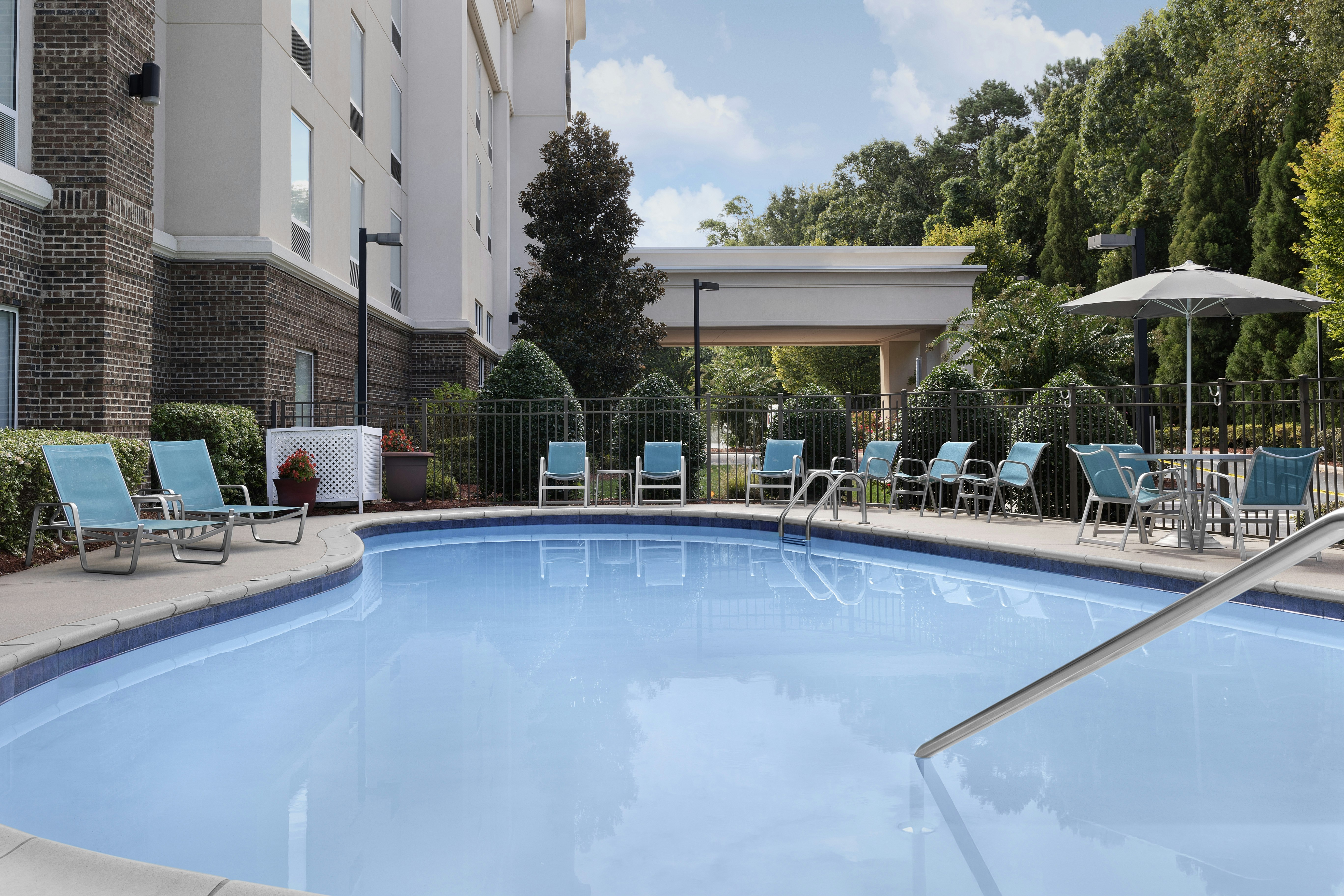 Hampton Inn & Suites Huntersville 24/37