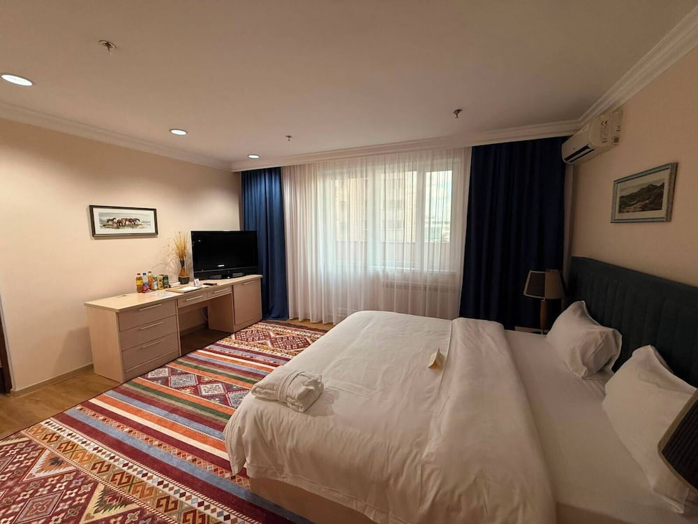 King Hotel Astana 6/49